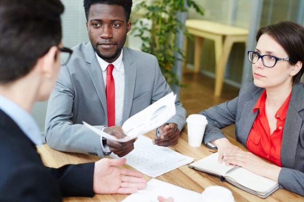 discussing-financial-documents_1098-14337 discussing-financial-documents_1098-14337